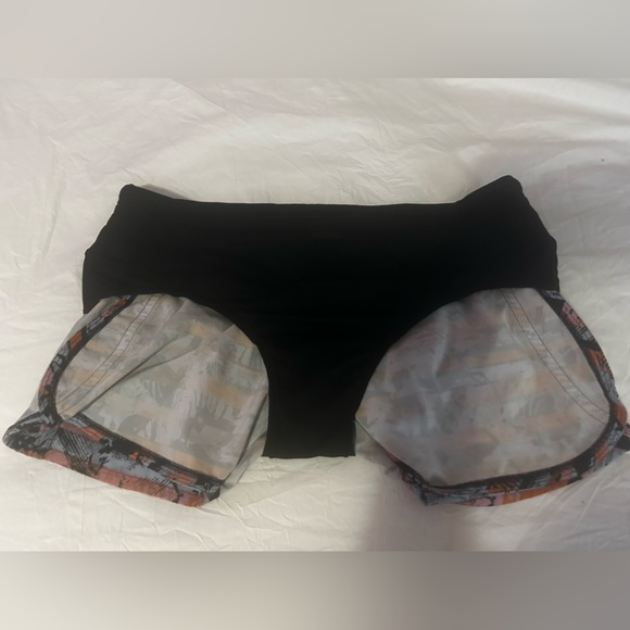 Lululemon - Picture 3 of 4